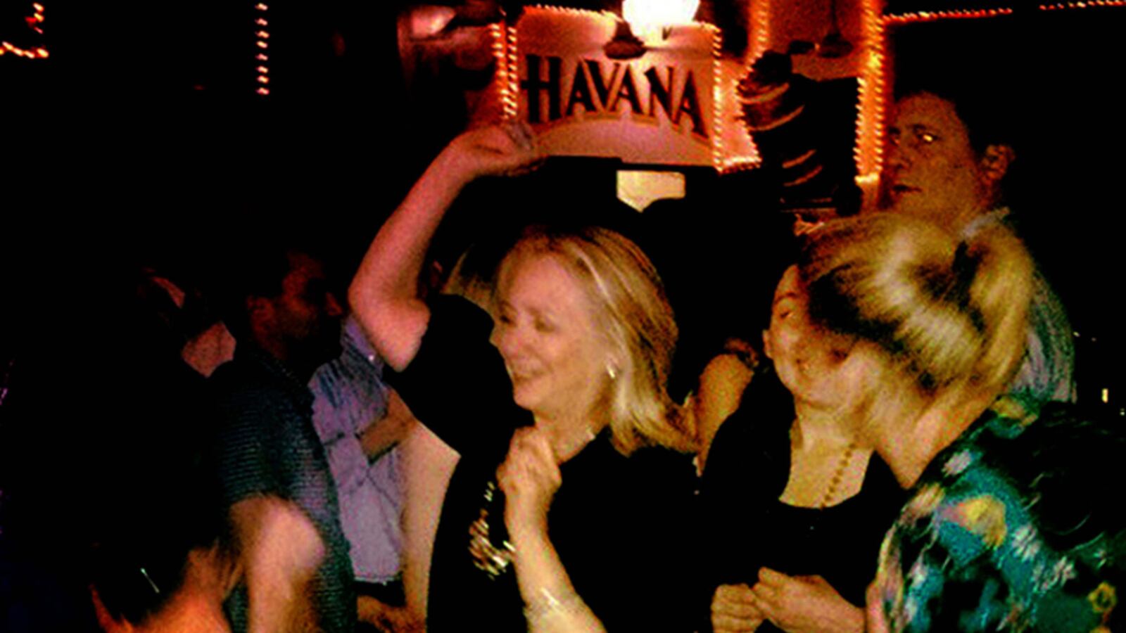 cheats/2012/04/15/hillary-clinton-parties-in-columbia/hillary-dancing-colombia-cheat_aaocxl