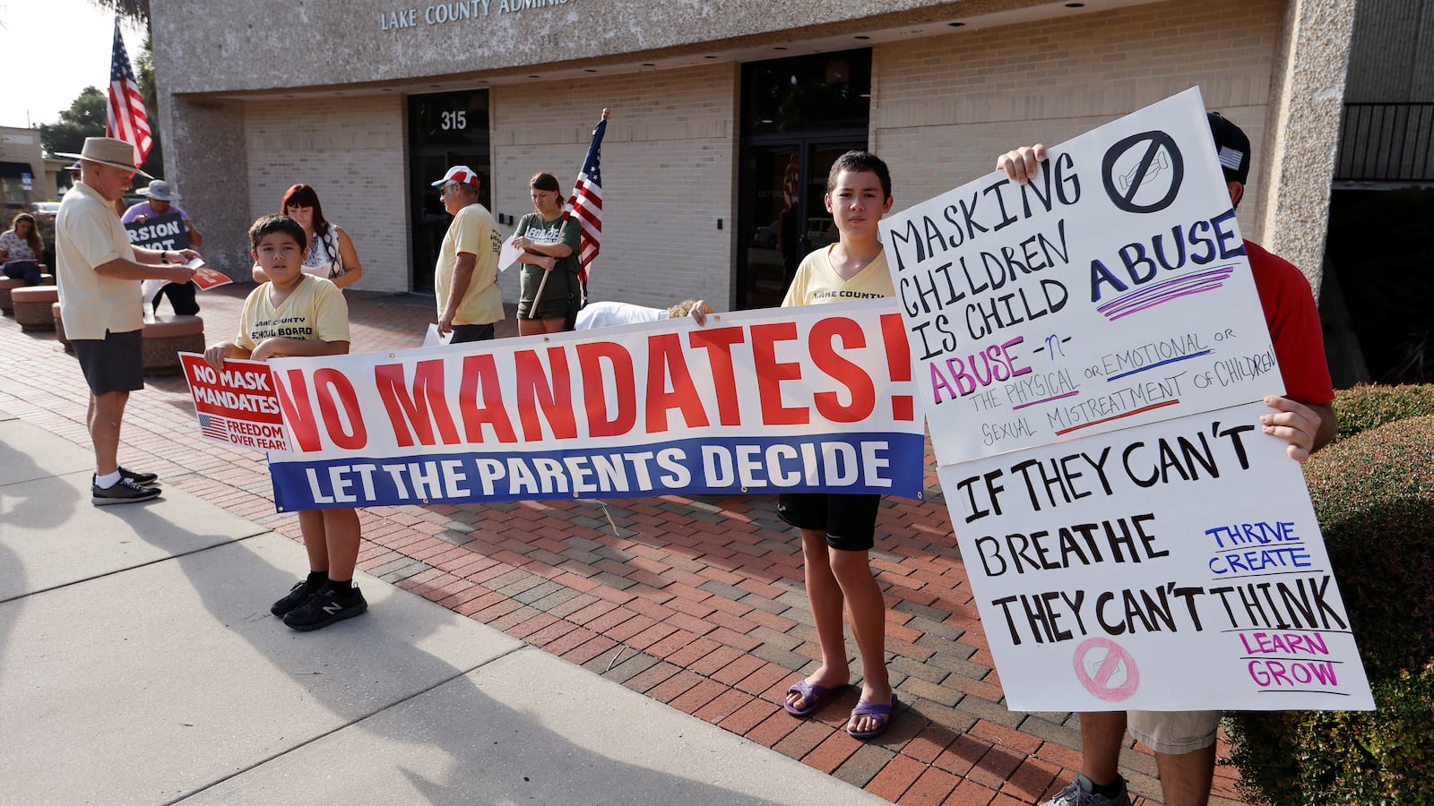 2021-09-02T153426Z_2048714213_RC2QHP9OGGLN_RTRMADP_3_HEALTH-CORONAVIRUS-USA-FLORIDA_tjuslp