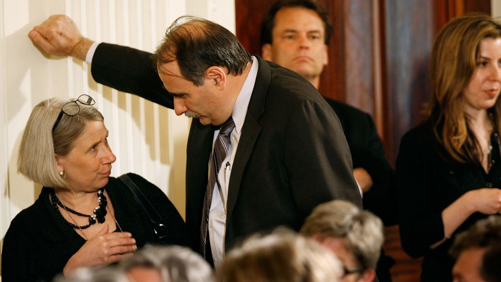 cheats/2011/09/18/obama-s-female-advisers-felt-excluded/women-white-house-cs_ijj5ej