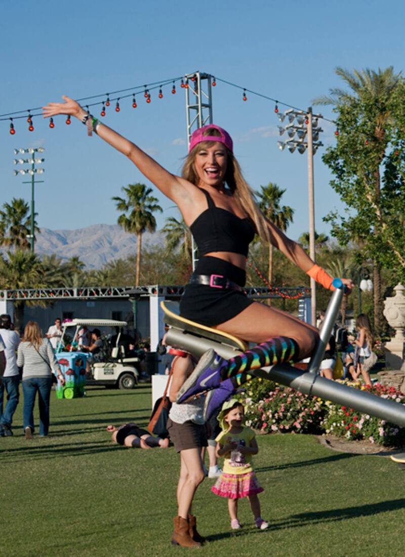galleries/2012/04/16/the-fresh-faces-of-coachella-2012-photos/coachella-cuties-1_q55iwo