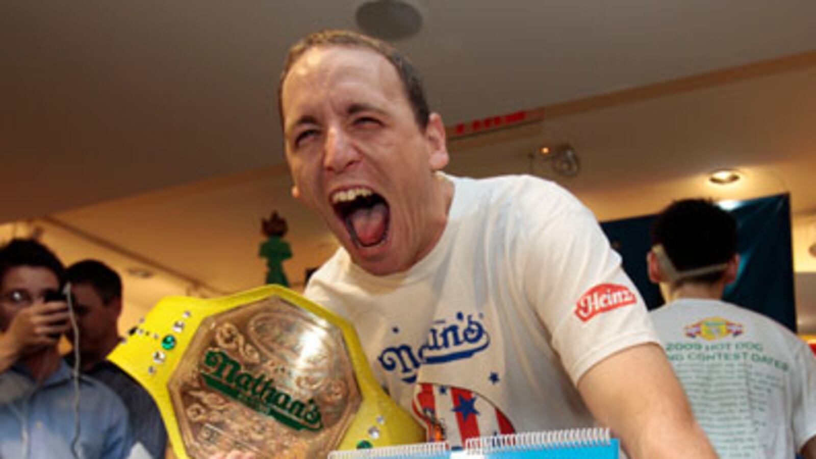 cheats/2009/07/05/68-hot-dogs-in-10-minutes/nathans-famous_i0xz10