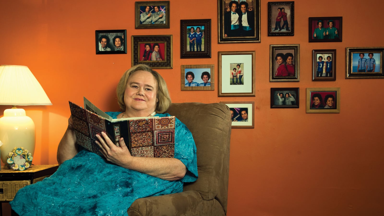 articles/2016/01/28/how-louie-anderson-became-zach-galifianakis-s-mom/160127-wilstein-anderson-tease_wvsllh