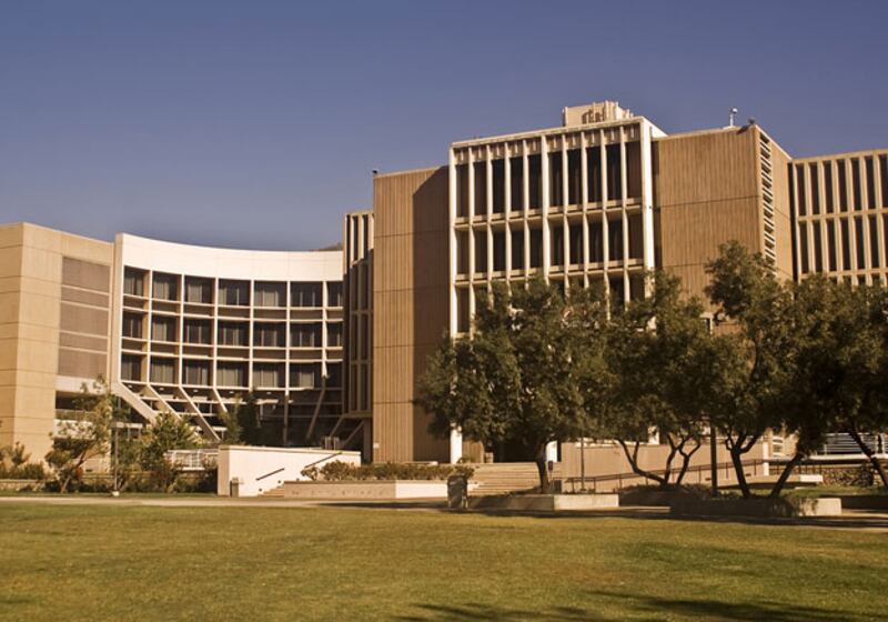 galleries/2009/12/13/the-decade-s-hottest-schools/hottest-schools---california-state-university_n8ng1p