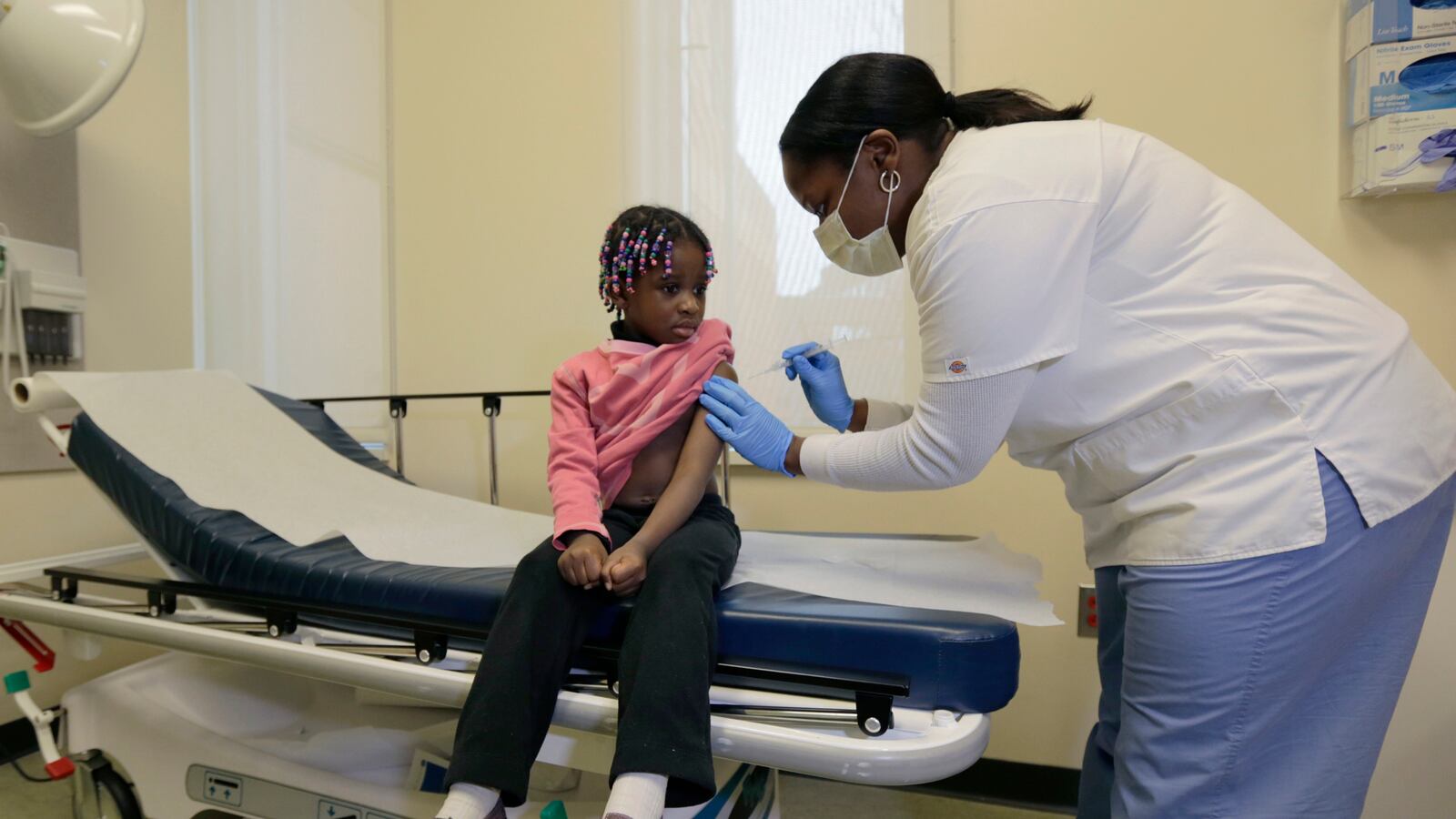 cheats/2013/01/09/44-states-report-widespread-flu/flu-outbreak-cheat_omgr1s