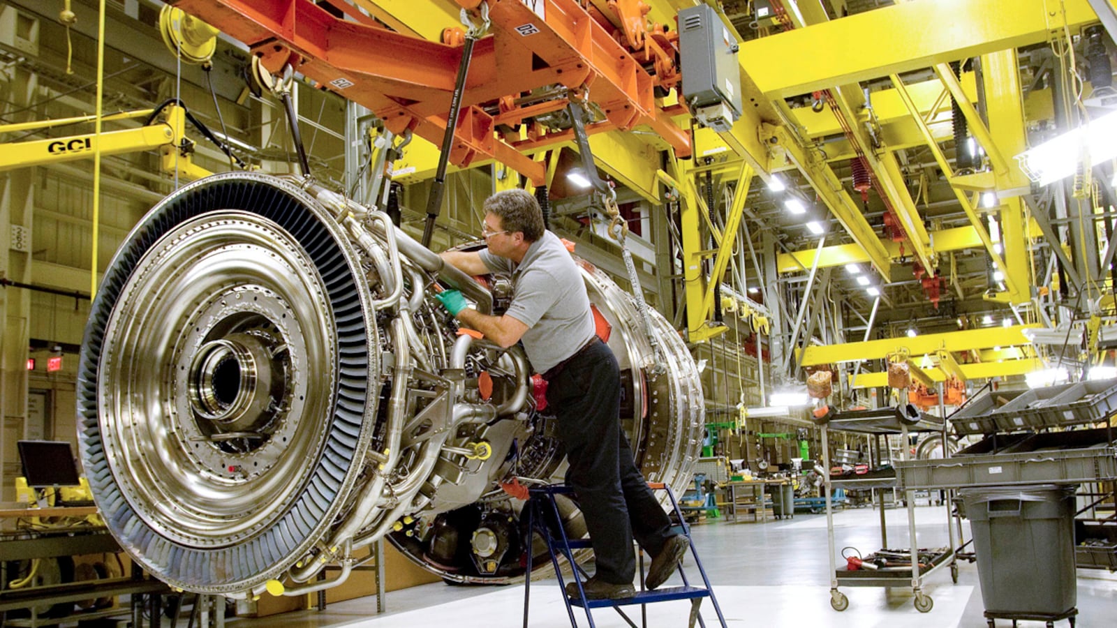 articles/2012/10/15/past-patriotism-a-coalition-to-train-veterans-for-manufacturing-jobs/manufacturing-jobs-immelt-tease_xkyqgk