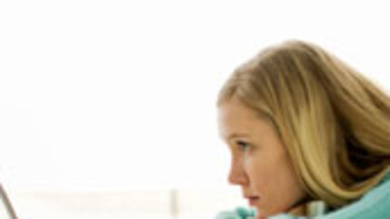 articles/2009/11/29/can-twitter-stop-suicide/popper-twitter-suicide_65968_ci3sft