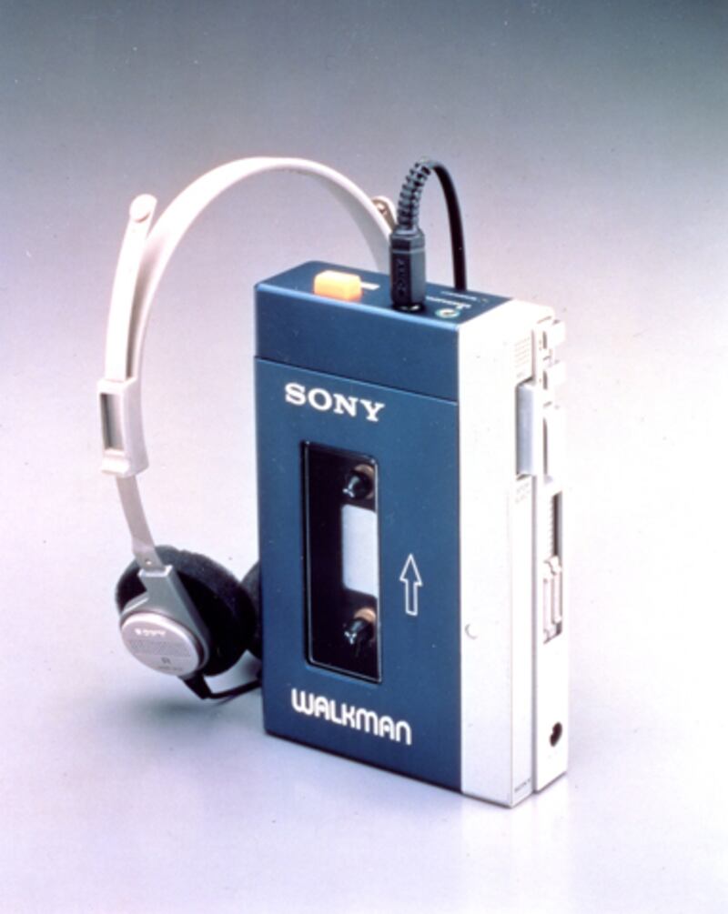 galleries/2012/07/18/space-shuttle-enterprise-icon-of-1970s-unstylish-design-photos/1970s-design-walkman_blhlnv