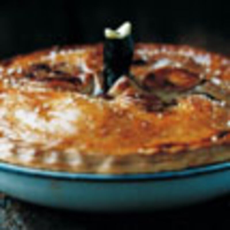 articles/2010/03/02/what-to-eat-the-academy-awards/what-to-eat-oscars---chicken-pie_wy7ohb