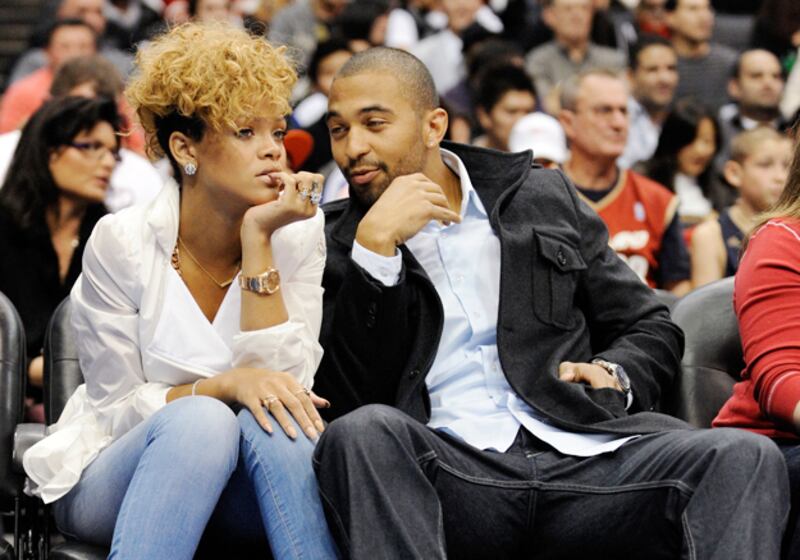 galleries/2010/12/12/hollywood-hookups/hollywood-hookups---rihanna_xtolja
