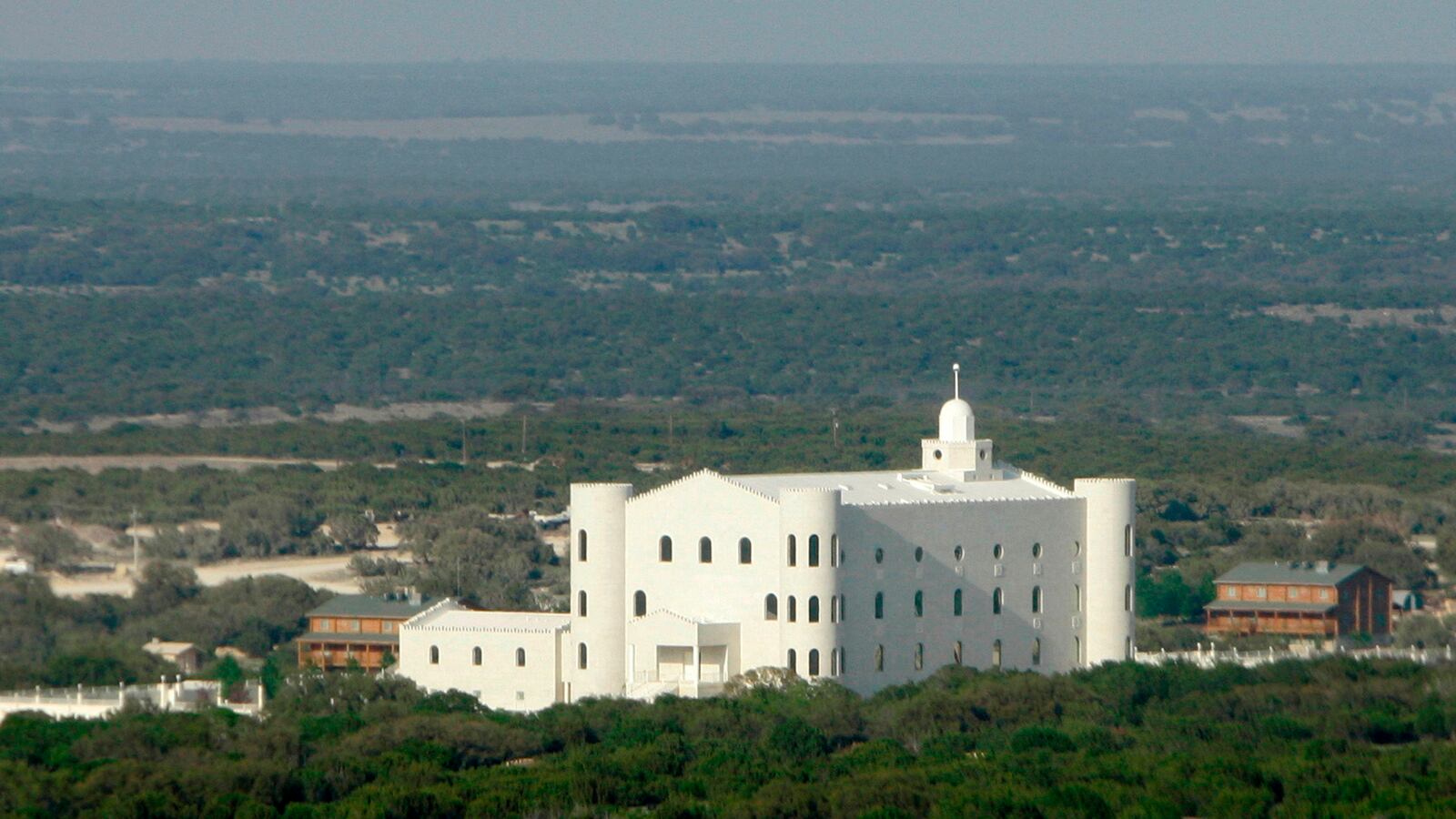 articles/2012/11/29/seizure-warrant-issued-for-warren-jeffs-flds-yearning-for-zion-ranch/texas-shutting-down-polygamy-ranch-deluca-tease_uee3ot