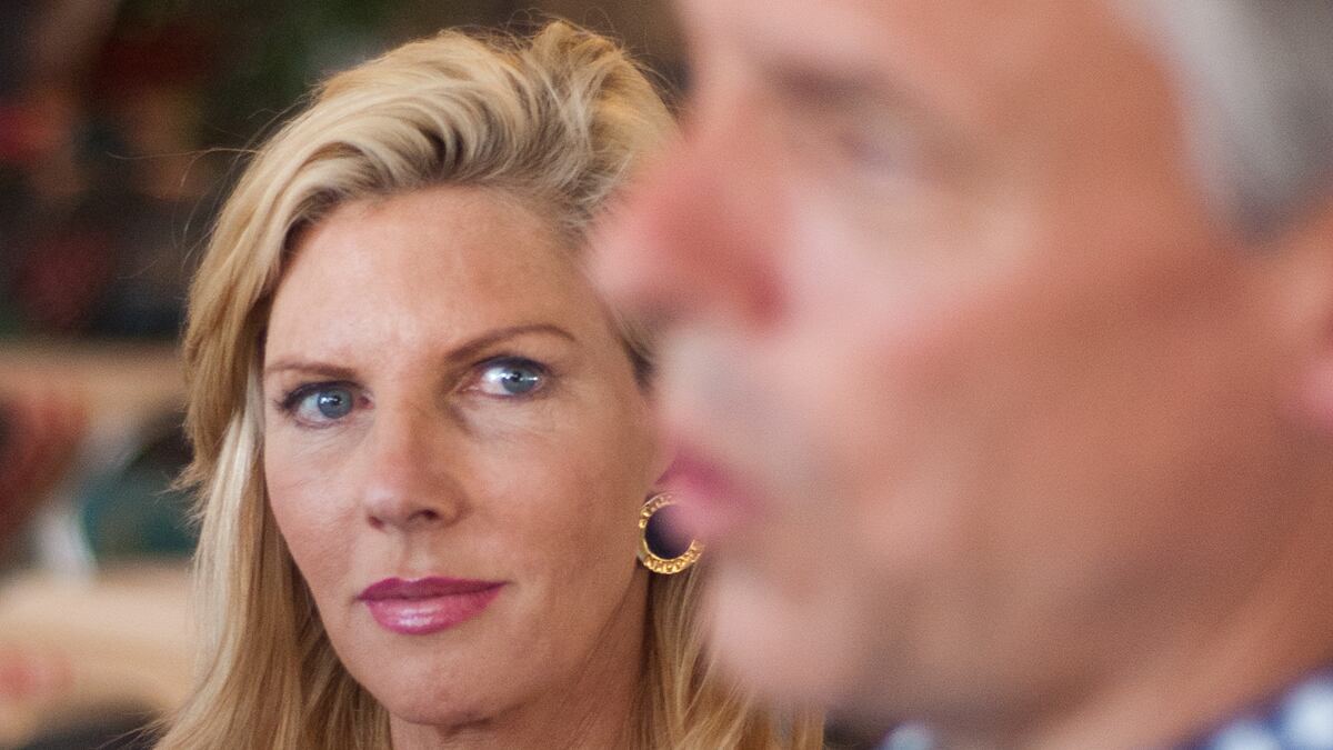 articles/2012/01/07/mary-kaye-huntsman-calls-attack-ad-featuring-her-daughter-disgusting/mary-kaye-huntsman-murphy_id5ybg