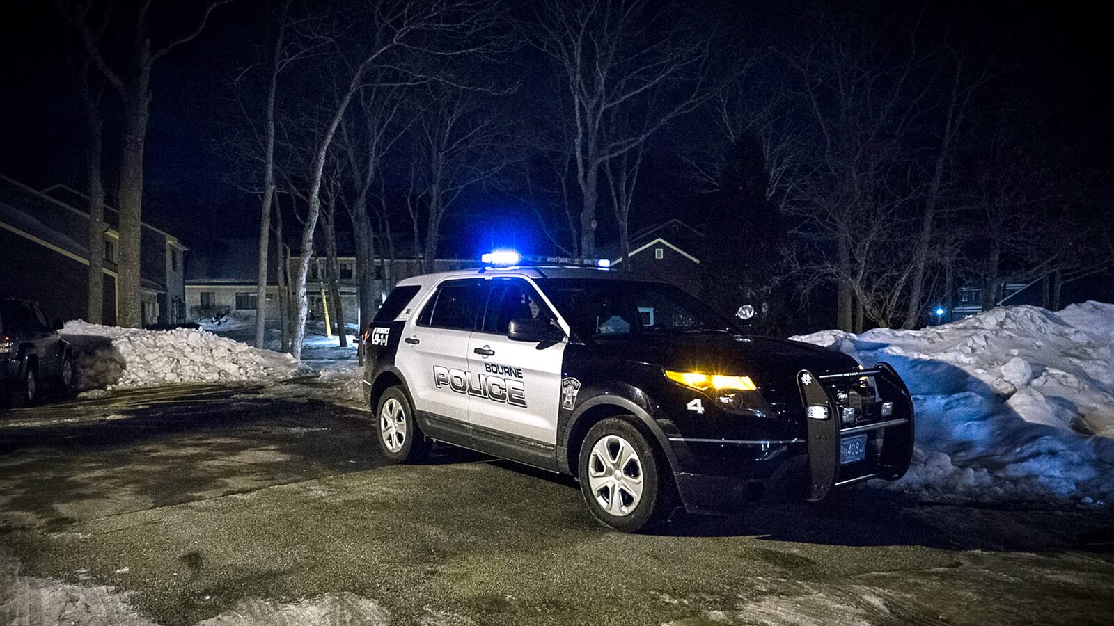 articles/2015/02/05/csi-cape-cod-coast-guard-guy-goes-on-murderous-rampage/150205-joiner-cape-cod-tease_fktnni