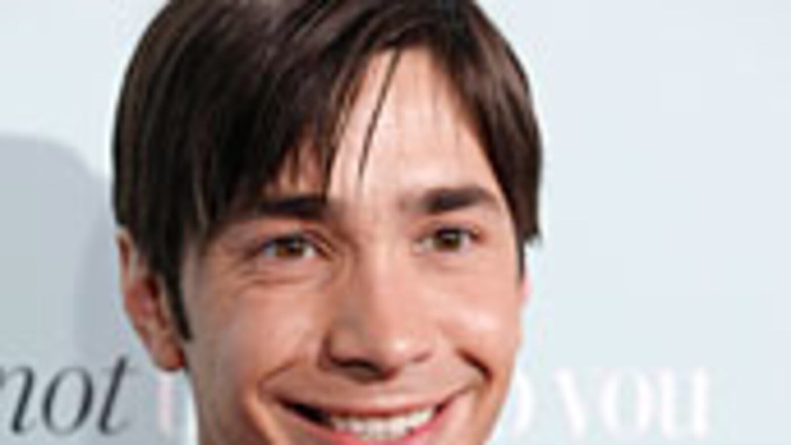 articles/2009/02/05/life-with-jen-drew-steve-jobs/syme-justin-long_12947_oawxii