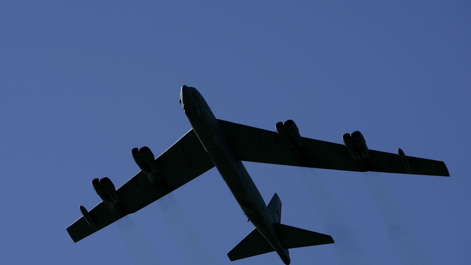 articles/2013/11/27/u-s-uses-b-52-bombers-to-pick-a-fight-with-china/131127-hine-b52bomber2-tease_zqyamf