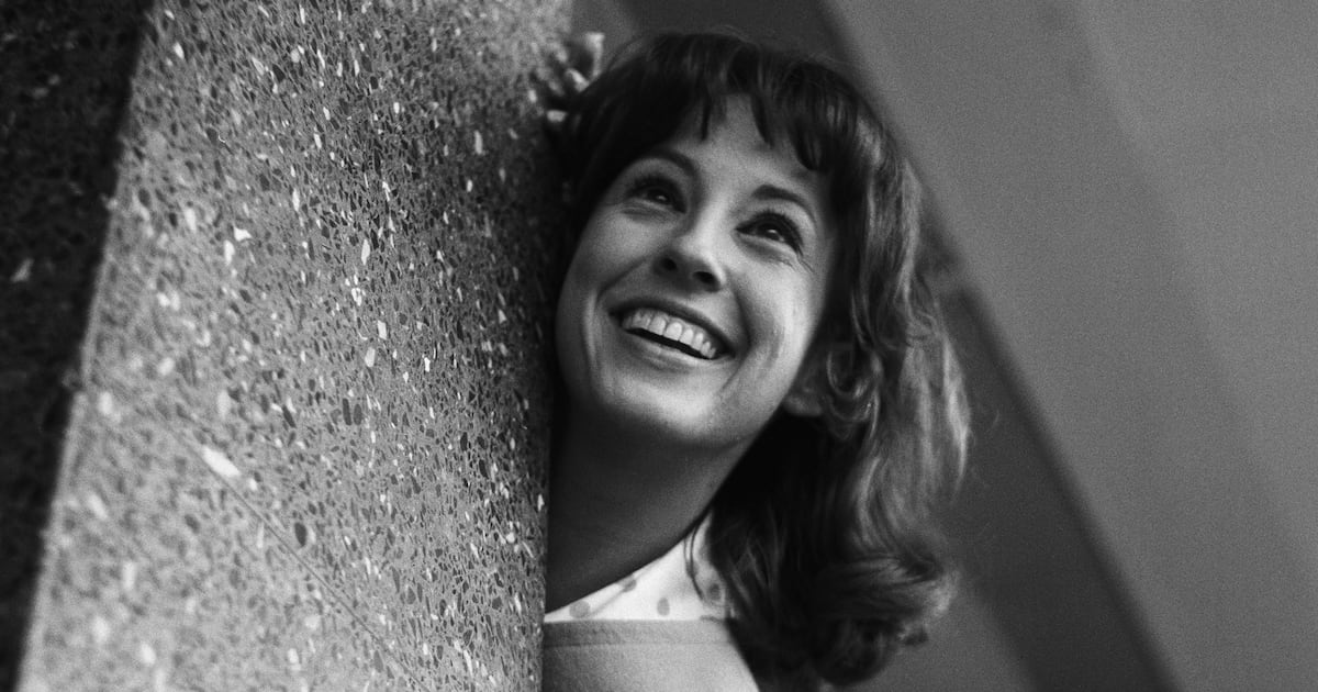 Legendary Soap Opera Star Dies at 85