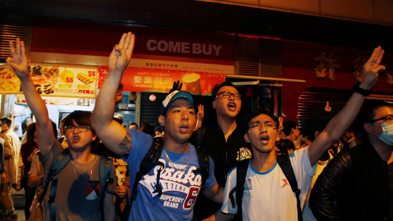 2021-02-03T000000Z_206160507_RC24LL9P2QKQ_RTRMADP_3_MYANMAR-POLITICS-SALUTE-PIX_r8xq8n