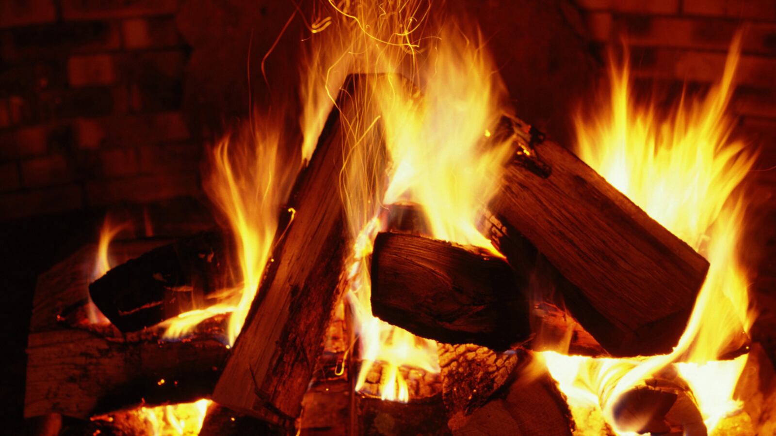 articles/2012/02/03/the-fireplace-delusion-a-metaphor-for-religious-belief/wood-fire-harris_kkdrvl