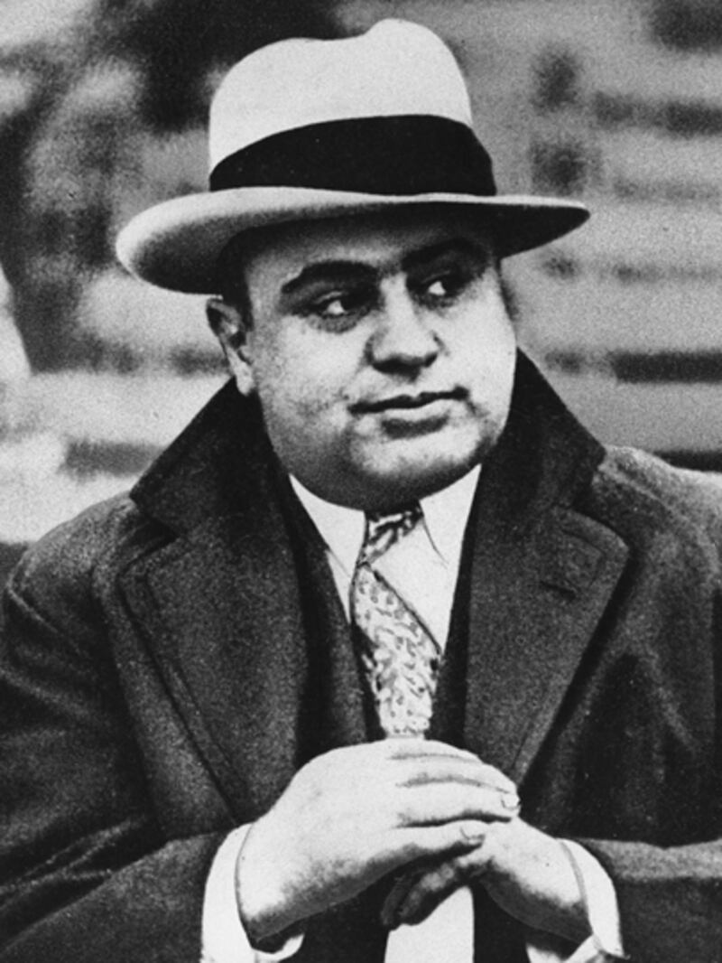 galleries/2011/12/01/kate-middleton-and-other-stars-with-scars-photos/stars-scars-capone_vaef59