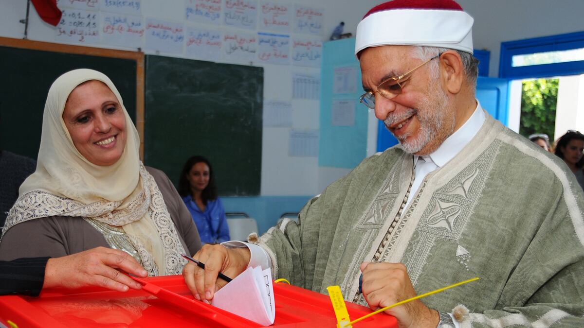 articles/2011/10/24/tunisia-elections-favor-moderate-islamist-party/tunisia-election-lindsey_pmhguz