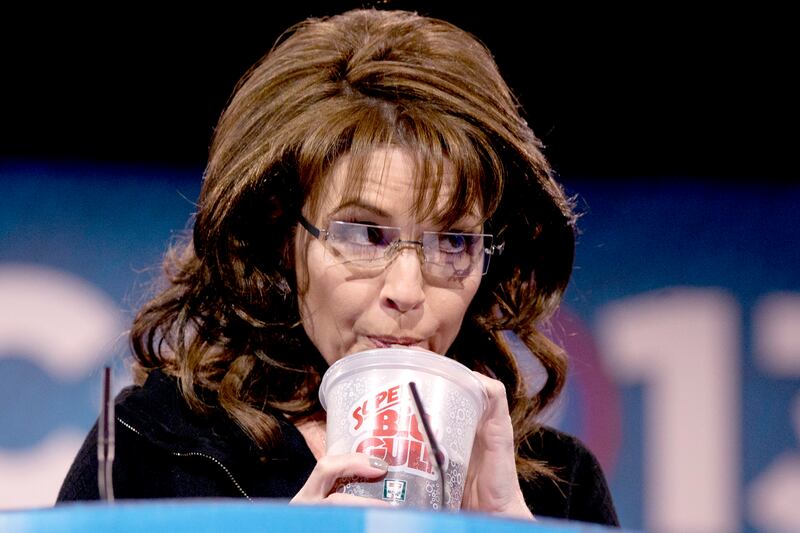 articles/2013/06/13/don-t-misunderestimate-her-sarah-palin-returns-to-fox/130613-freedlander-palin-embed_ug1kca