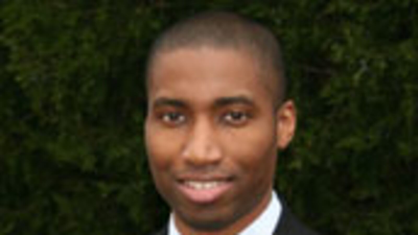 articles/2009/06/09/best-political-resume-ever/sarlin-woods_31160_yfyj3d