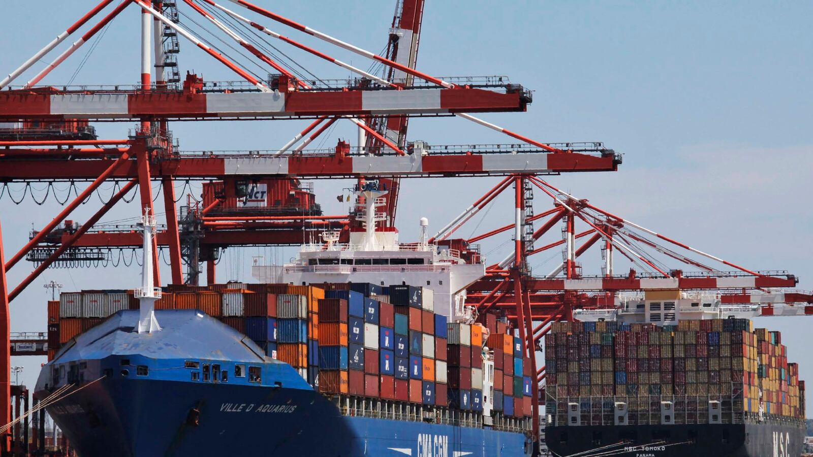 cheats/2014/06/25/economy-shrinks-most-in-five-years/140625-economy-shrinks-cheat_kouqwi