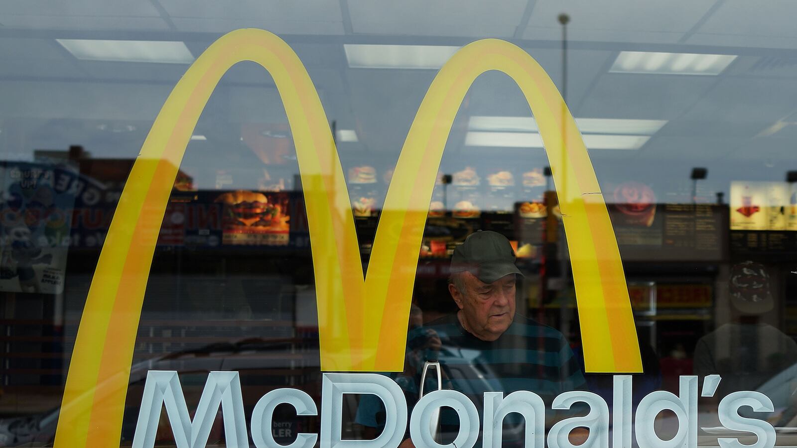 cheats/2013/09/27/mcdonald-s-pushes-healthier-options/130927-mcdonalds-cheat_pvhlox