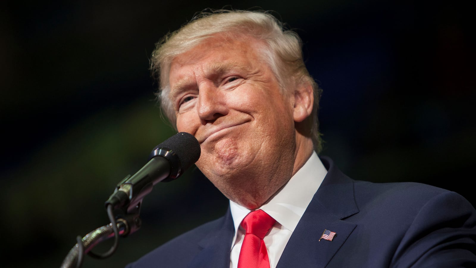 170607-lachswin-trump-fbi-hero_uhyokz