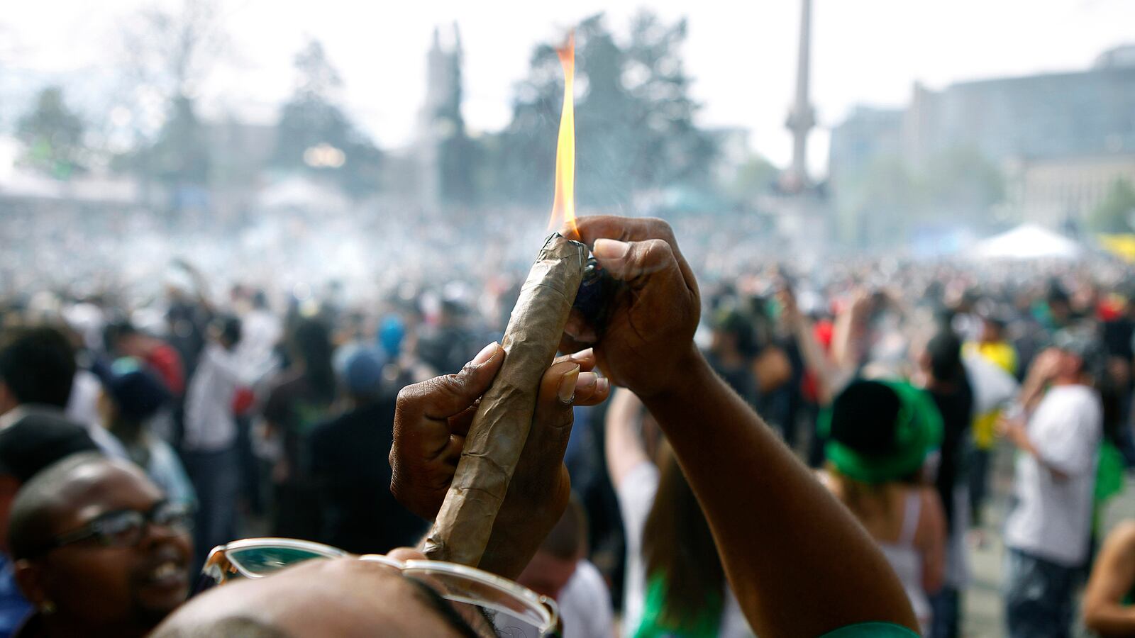 articles/2012/11/22/new-pot-law-in-washington-is-a-buzz-kill/ross-pot-legalized-tease_vwrhx2