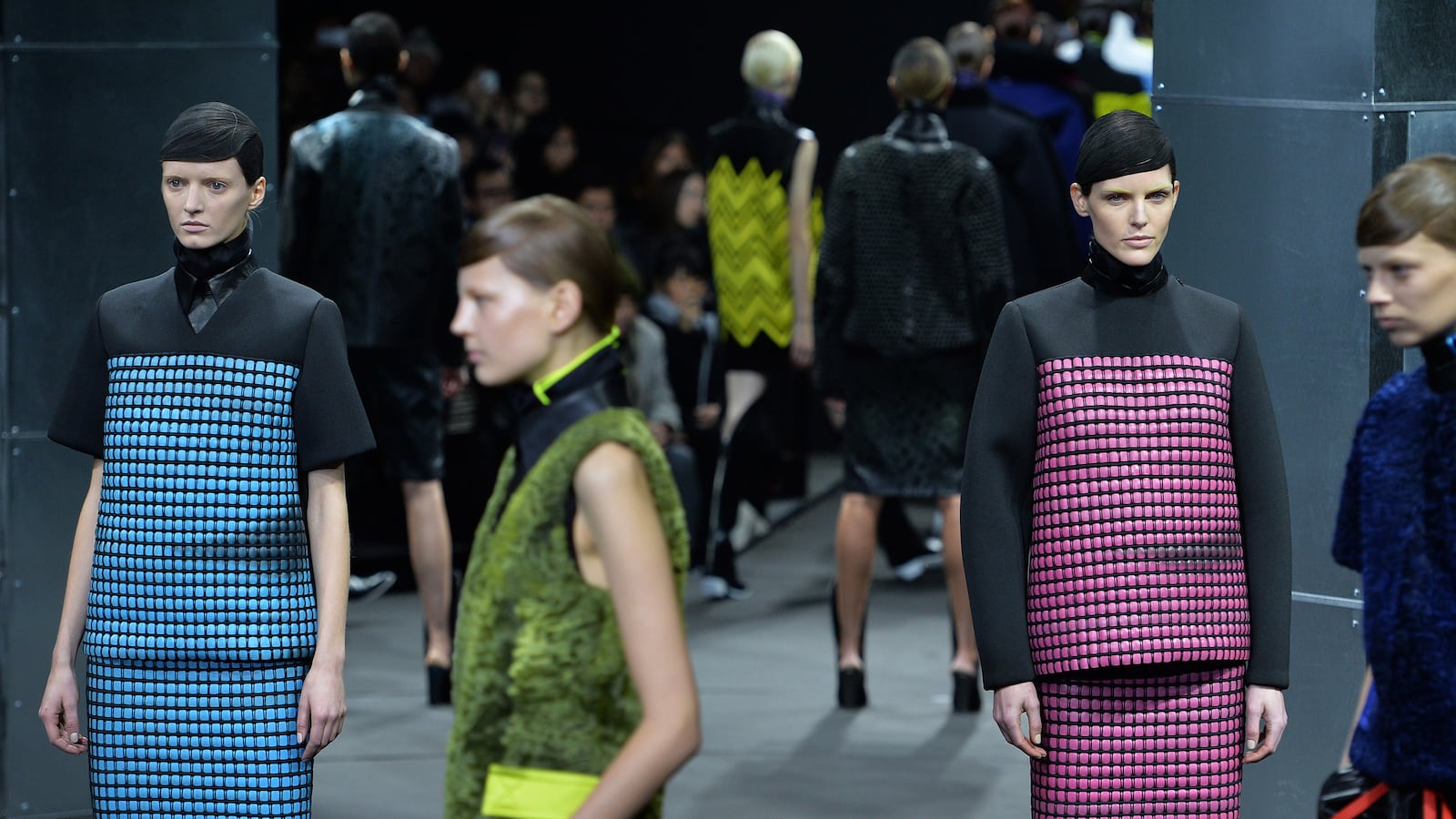 articles/2014/02/09/fashion-week-dispatch-prabal-gurung-altuzarra-alexander-wang/140210-cunningham-pop-color_vqjbcj