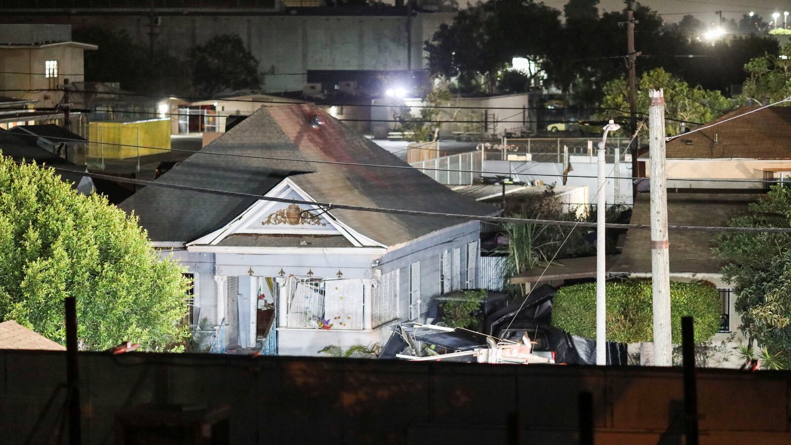 2021-07-01T050440Z_675397693_RC2GBO9GWKPR_RTRMADP_3_CALIFORNIA-EXPLOSION-FIREWORKS_vya1bp