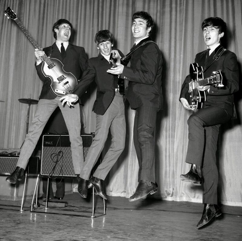 galleries/2012/03/30/stars-favorite-beatles-songs-photos/the-beatles-intro_dh0ngv