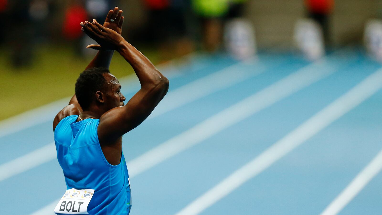 cheats/2014/08/24/usain-bolt-sets-new-indoor-100m-record/140824-cheat-usain_hwx2zh