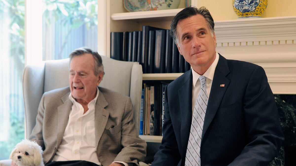 cheats/2011/12/22/george-h-w-bush-backs-mitt-romney/romney-george-h-w-bush-endorsed-cs_n2vipm