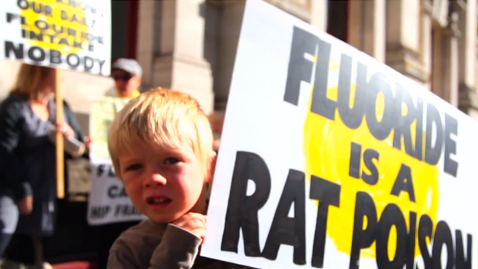 articles/2014/07/27/anti-fluoriders-are-o-g-anti-vaxxers/140725-Schulson-antivax-tease_jj5aqg