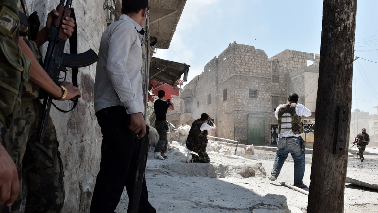 cheats/2012/11/19/eu-calls-new-syrian-coalition-legitimate/syria-rebels-down-helicopter-cheat_utvccc