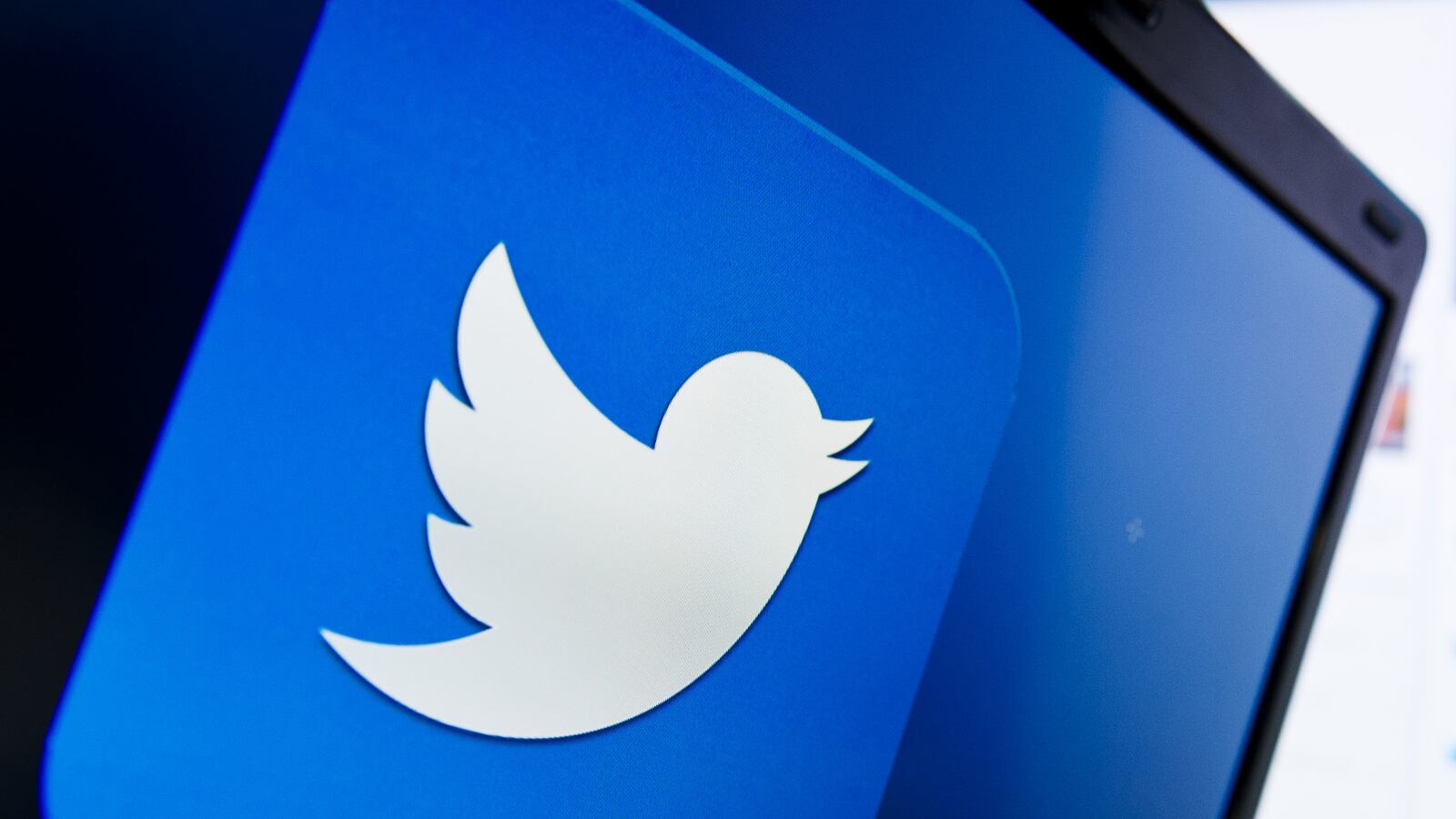 cheats/2014/04/03/u-s-had-secret-cuban-twitter/140403-twitter-cheat_cp1zs1