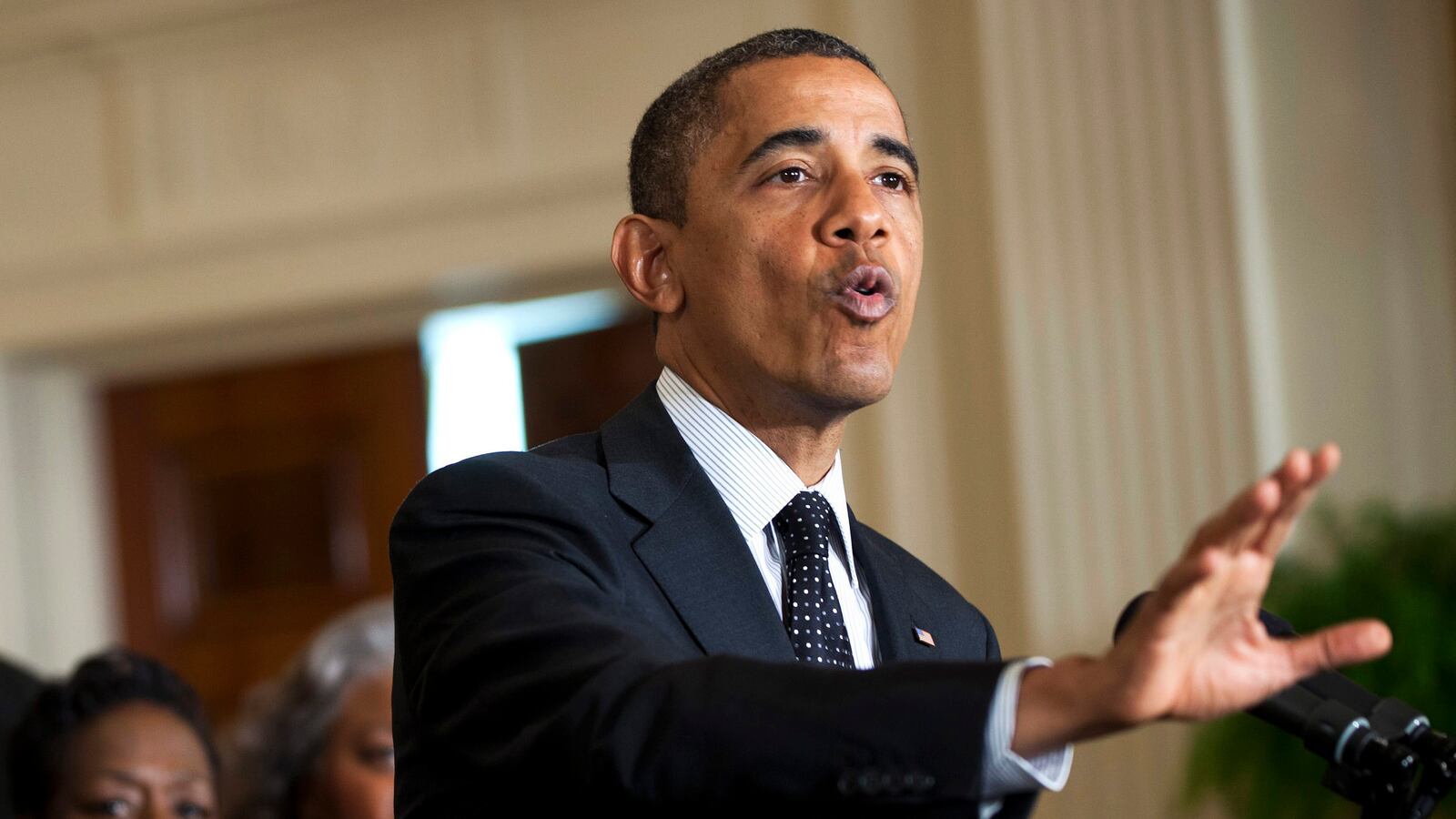 cheats/2012/11/16/obama-congress-meet-on-fiscal-cliff/tomasky-liberal-despair-tease_mjhahh