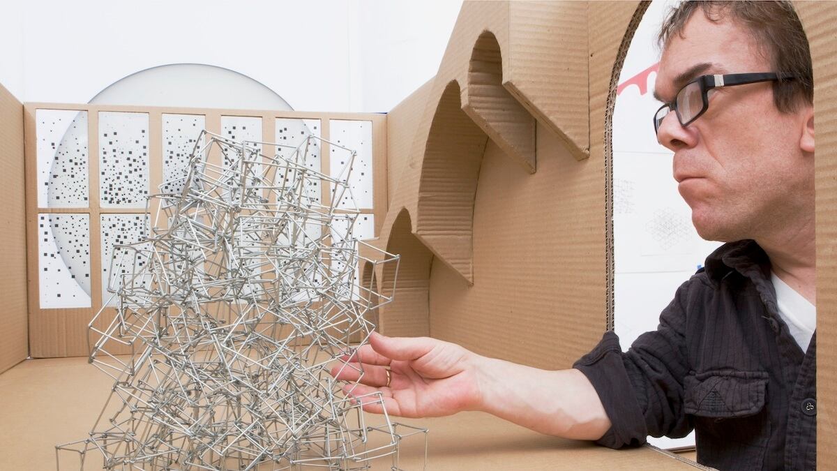 articles/2012/11/26/corban-walker-in-venice-is-the-daily-pic-by-blake-gopnik/walker-daily-pic_uz8enl