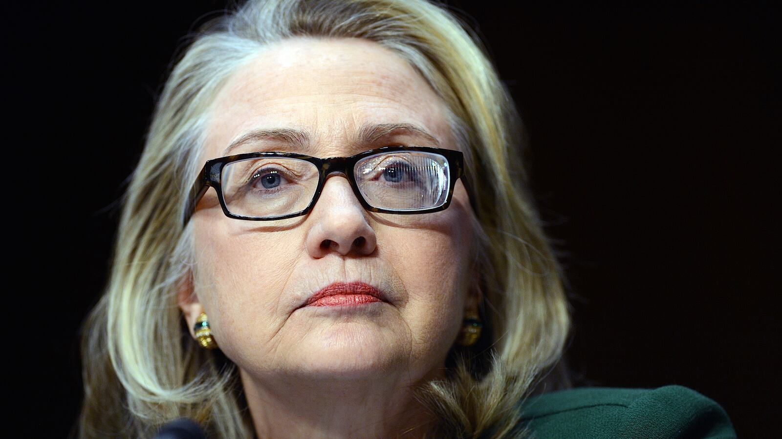 cheats/2015/07/31/clinton-slams-nyt-for-egregious-errors/150728-benghazi-documents-handover-cheat_baeh6t