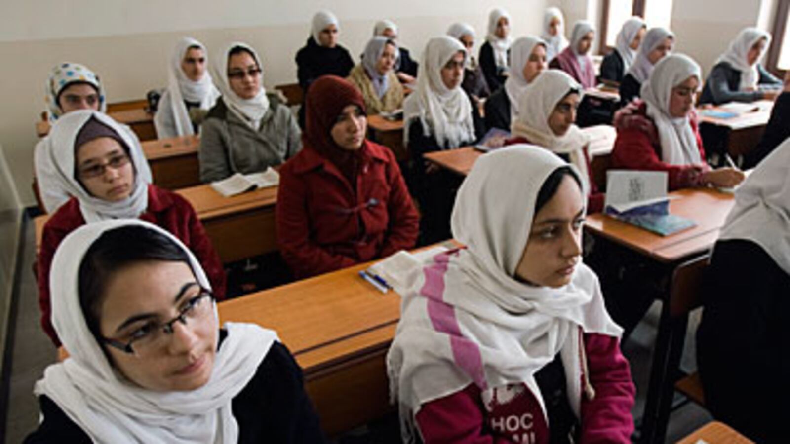 cheats/2010/04/26/afghan-girls-poisoned-at-school/afghan-girls-poisoned_euhxit