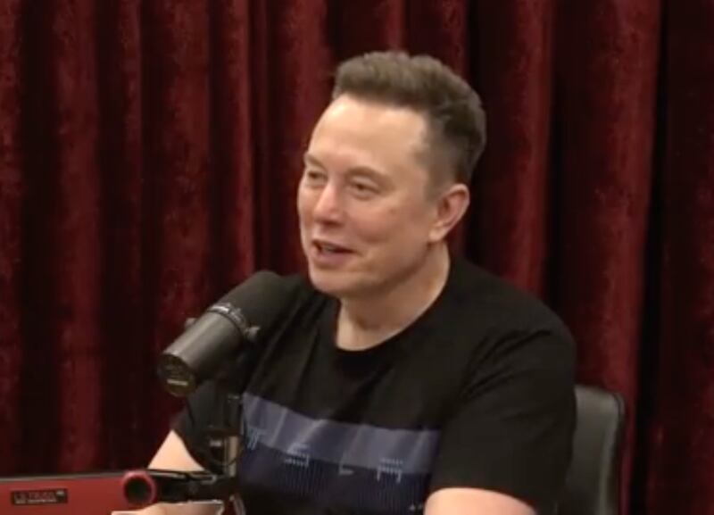 Elon Musk, who was awarded a $2 billion contract by the White House this week, mostly praised President Donald Trump when he came up on Joe Rogan’s show.