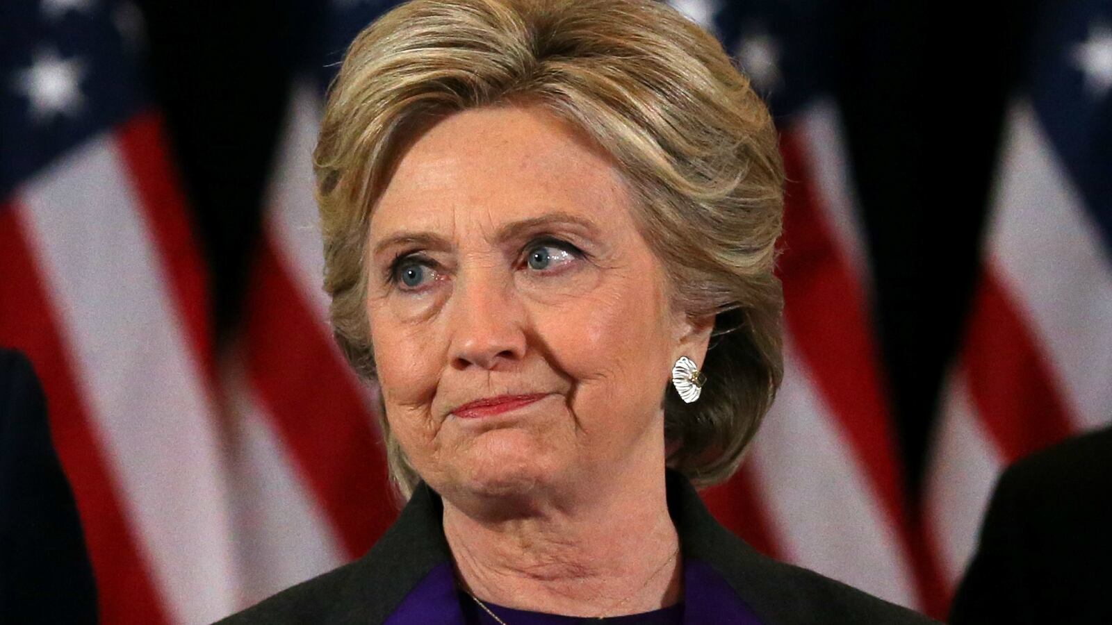 hillary-clinton-email-hacking_tmcvvj