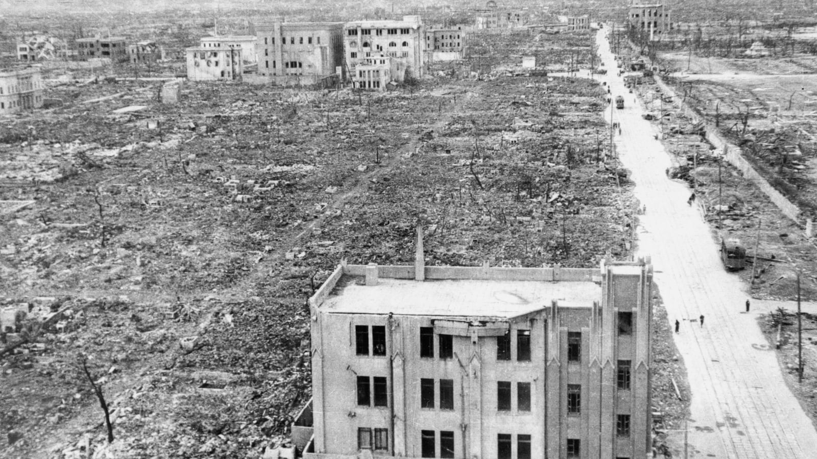 articles/2014/08/05/truman-s-grandson-japan-s-a-bomb-survivors-a-story-of-reconciliation/140804-truman-hiroshima-tease_z2yzik