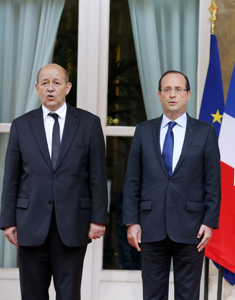 galleries/2012/11/10/french-president-fran-ois-hollande-s-stubbornly-crooked-ties-photos/francois-hollande-ties-7_ugudtd