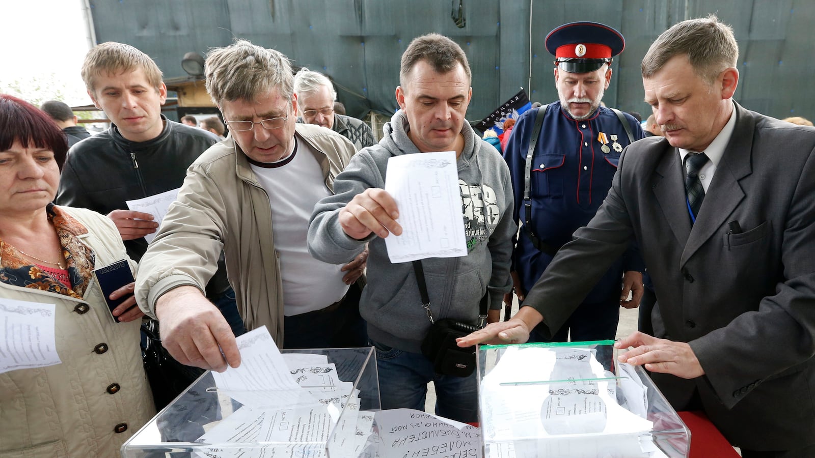 cheats/2014/05/12/pro-russians-claim-referendum-victory/140512-ukraine-vote-cheat_khksqe