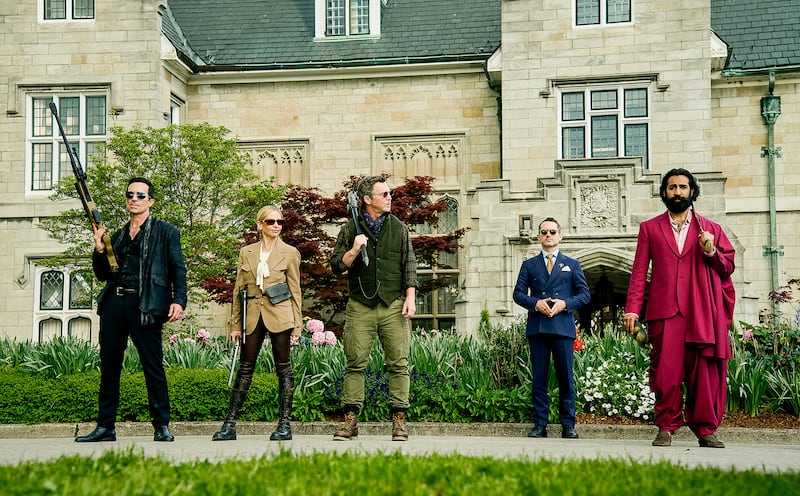 (L-R) Nestor Carbonell, Sarah Michelle Gellar, Shawn Hatosy, Elijah Wood, and Nadeem Umar-Khitab.