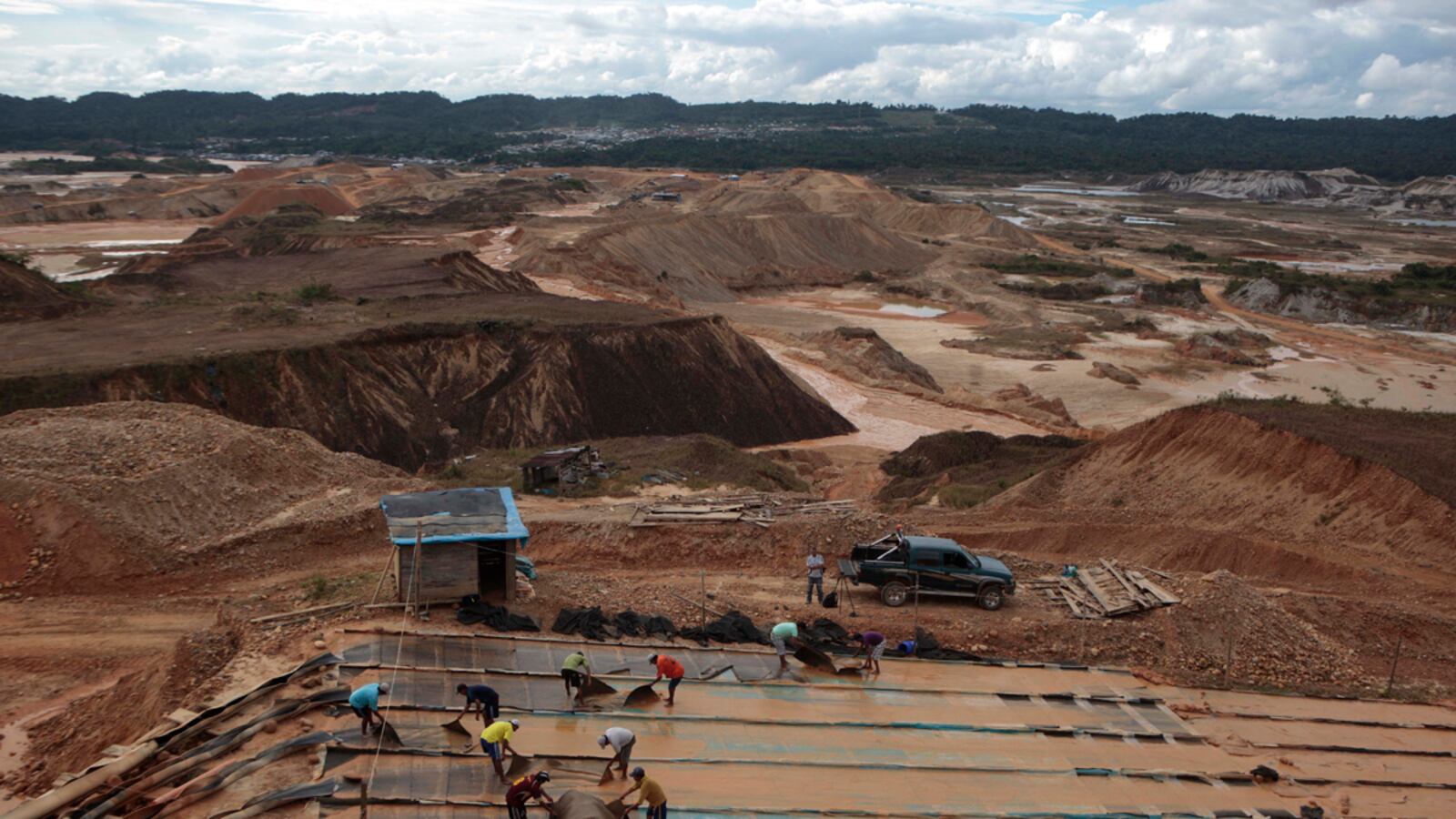 articles/2011/08/19/gold-prices-cause-mining-boom-that-threatens/gold-stock-market-margolis_ccfnyu