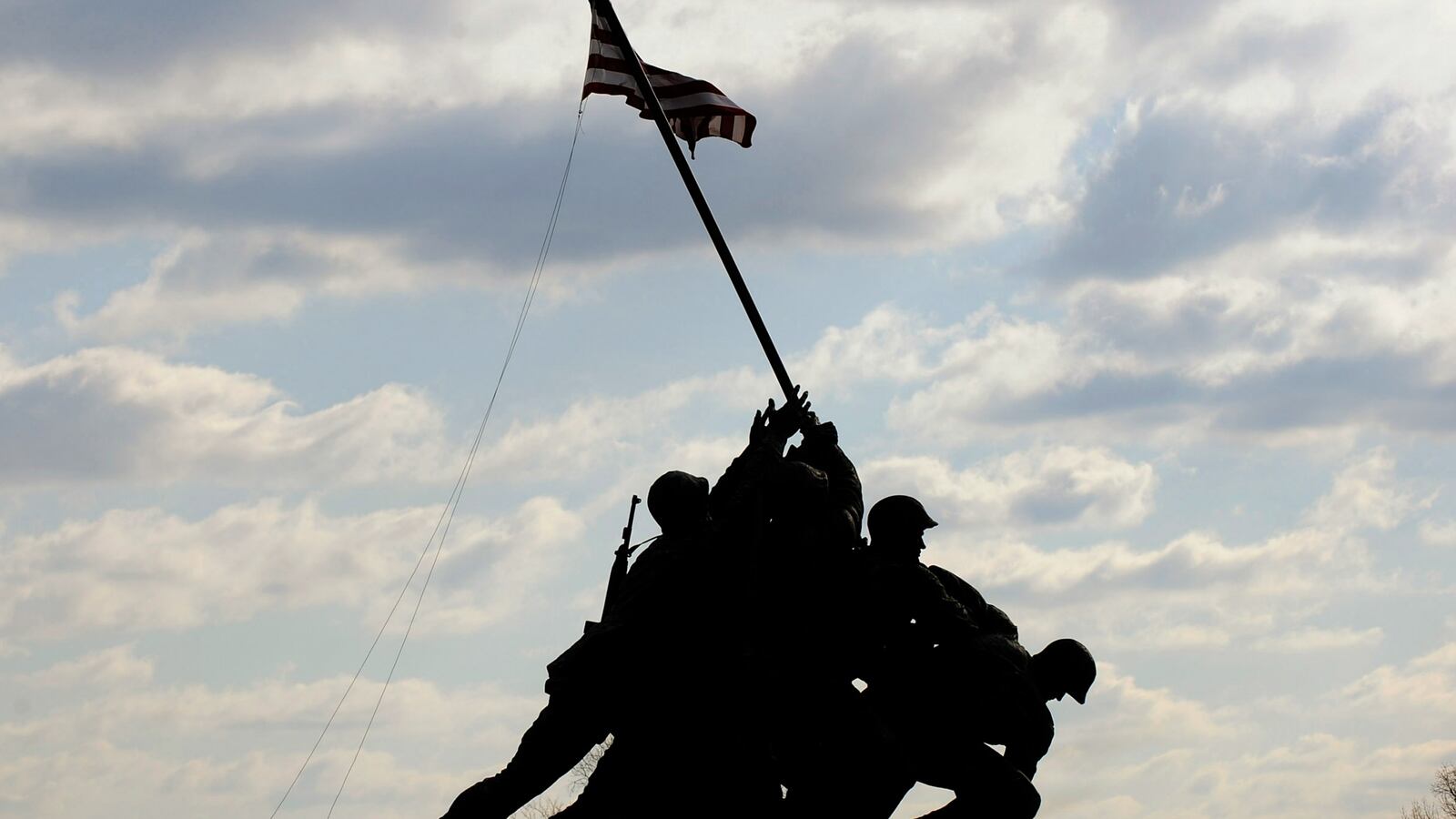 cheats/2016/08/25/marines-2-men-misidentified-as-having-raised-1st-iwo-jima-flag/160825-iwo-jima-cheat_mkftra