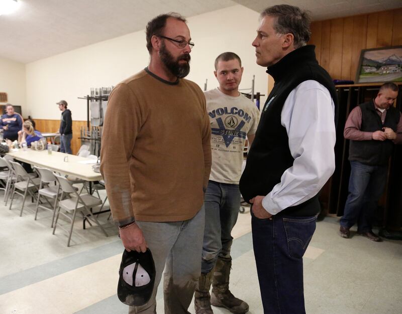 galleries/2014/03/25/without-warning-mudslide-covers-washington-town-photos/140325-wa-mudslide-5_kkujud